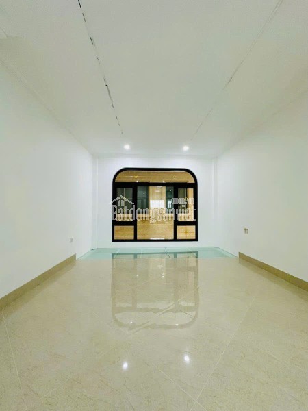 Bán nhà Thạch Bàn 60m 7 tầng thang máy ô tô giá 9 tỷ