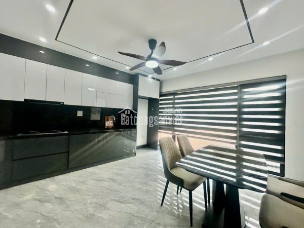 Bán nhà Thạch Bàn 60m 7 tầng thang máy ô tô giá 9 tỷ