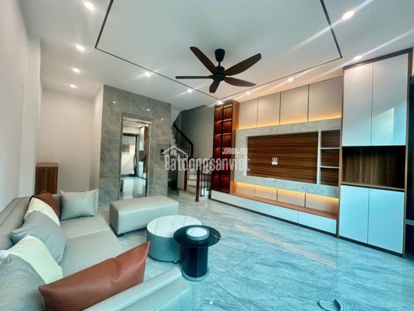 Bán nhà Thạch Bàn 60m 7 tầng thang máy ô tô giá 9 tỷ