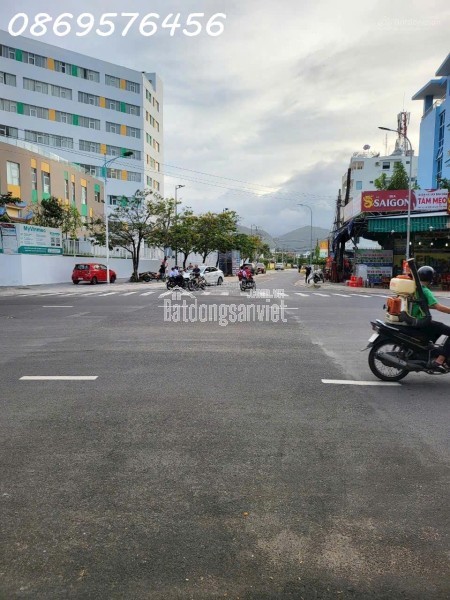 MỞ BÁN NHÀ Ở LIỀN KỀ VEN SÔNG TẠI KHÁNH HOÀ