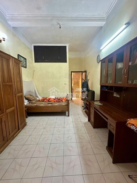 Bán nhà mặt phố Hàng Cân, 75m2, 3 tầng, mặt tiền rộng 4.7m, 52.5 tỷ, kinh doanh đỉnh