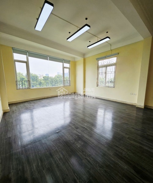 Còn duy nhất 01 văn phòng cần cho thuê 225A Nguyễn Ngọc Vũ - 6 triệu