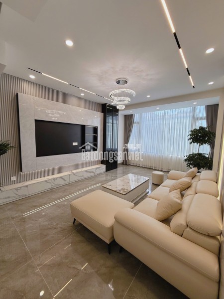 TRUNG TÂM BỒ ĐỀ 45M2, 7 TẦNG THANG MÁY, Ô TÔ TRÁNH, GARA 7 CHỖ - NHỈNH 14 TỶ