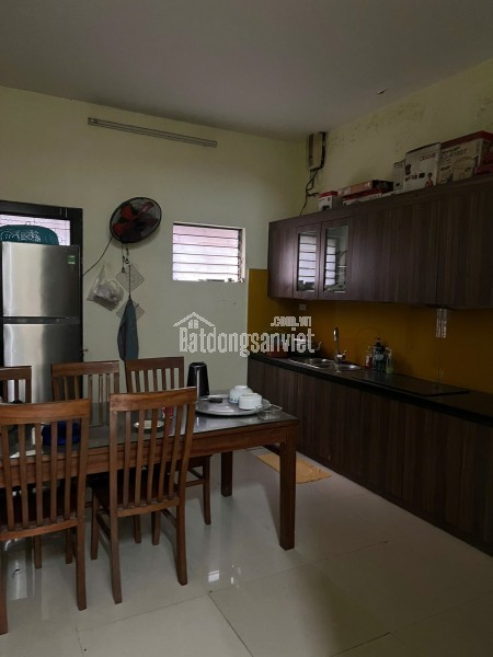 Cho thuê nhà Hoàng Văn Thái 60m² x 4 tầng 4PN, 3 WC, 15 Triệu