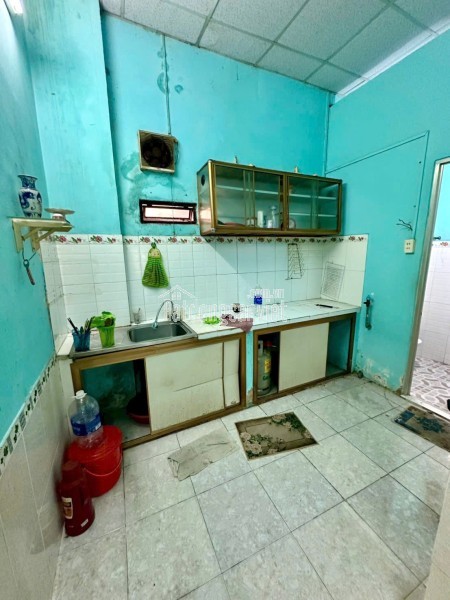 Nhà cũ tiện xây mới hẻm thông Hưng Phú P.Chánh Hưng