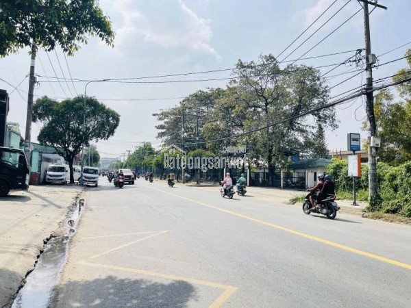 Bán nhà Mặt tiền Cộng Hòa -  ngay Út Tịch, đối điện VinCom, 4x24m, 2 tầng cũ, Sổ A4, 29,8 tỷ.