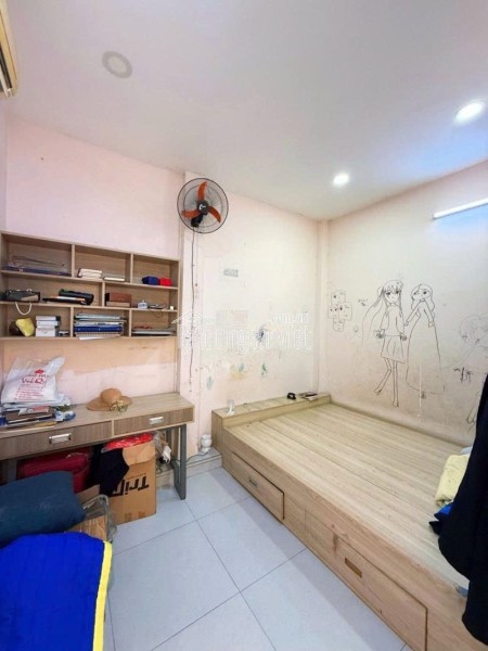 Bán nhà Mặt tiền Cộng Hòa -  ngay Út Tịch, đối điện VinCom, 4x24m, 2 tầng cũ, Sổ A4, 29,8 tỷ.