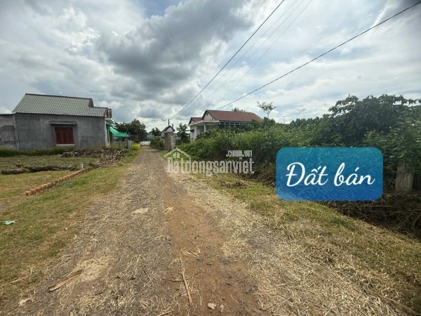 Đất giáp hồ mát mẻ dt 7*91m sẵn thổ cư kdc đông đầy đủ tiện ích cách sân bay chỉ hơn 20km quốc lộ