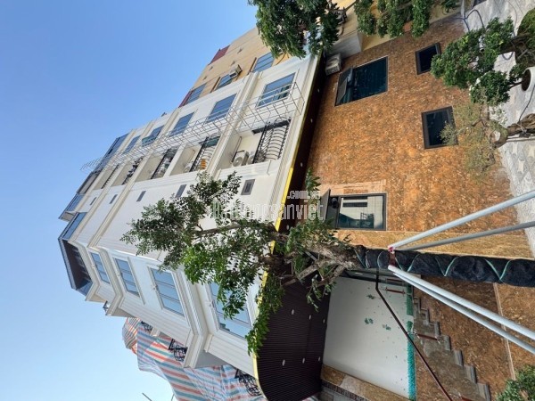 PHÂN LÔ VỈA HÈ - LÔ GÓC VIP - Ô TÔ TRÁNH - KHU VIP - TĐC TU HOÀNG - NHÀ ĐẸP LONG LANH - THANG MÁY