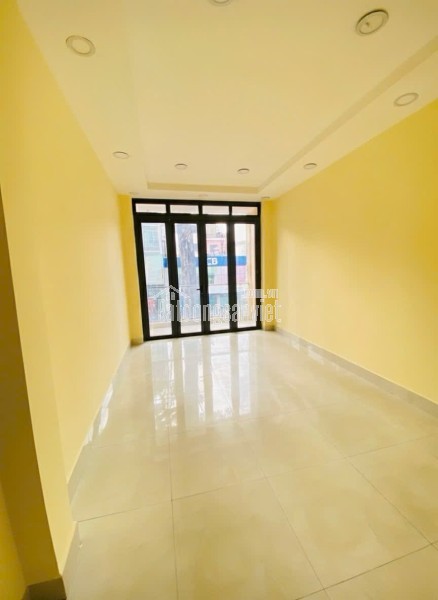 Nhà bán P7 Tân Bình – HXH ngủ nhà – sát mặt tiền CMT8 & Nhà ga Metro số 2 – 5 tầng – 140m²