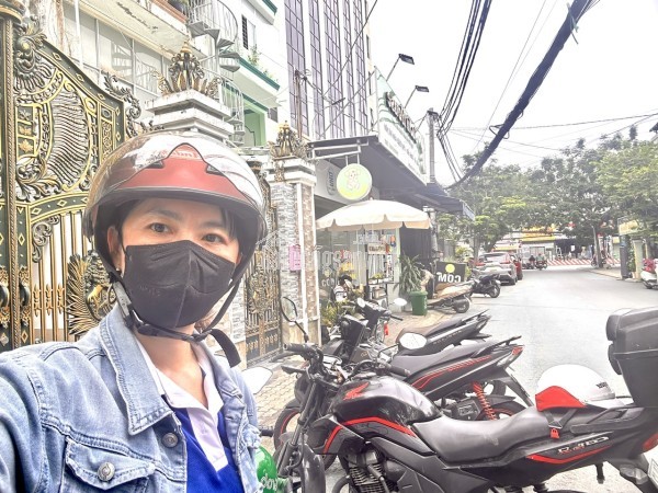 BÁN NHÀ Đ.SỐ- 6 TẦNG- NGANG LỚN 6.6- CÁCH 5M RA MT XE HƠI- LƯU THÔNG VĨNH HỘI- KHÁNH HỘI- BẾN VÂN