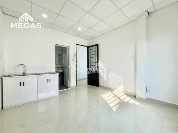 BÁN NHÀ Đ.SỐ- 6 TẦNG- NGANG LỚN 6.6- CÁCH 5M RA MT XE HƠI- LƯU THÔNG VĨNH HỘI- KHÁNH HỘI- BẾN VÂN