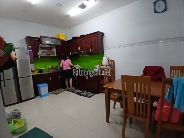 Bán nhà đường số 8, Linh Xuân, Thủ Đức, TP HCM, DT 90m2, sổ hồng, giá 7.7 tỷ. Liên hệ 0933125879