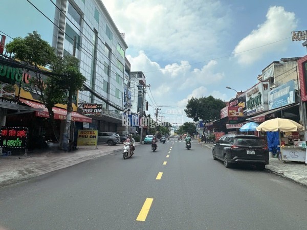 HIẾM NHÀ BÁN hẻm 214 Nguyễn Oanh 5 lầu có T.máy 80m2 ngang 4m gần chợ chỉ 15.7 tỷ.