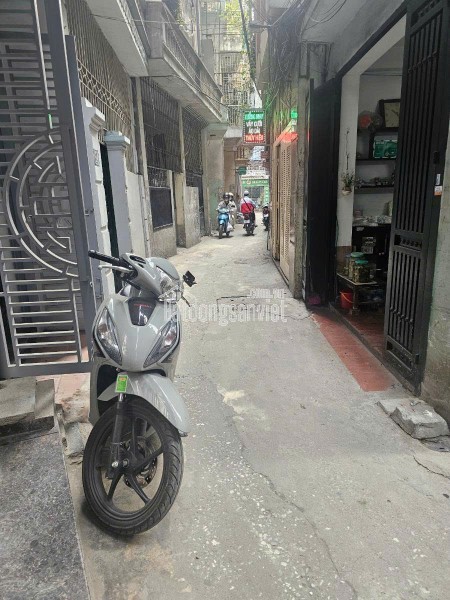 BÁN CĂN VỊ TRÍ SIÊU ĐẸP - TRUNG TÂM ĐỐNG ĐA - 4 TẦNG SẠCH SẼ - GIAO THÔNG THUẬN TIỆN - GIÁ HƠN 9 TỶ