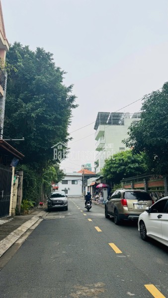 ban lo đất góc 2 mt 153/24 Nguyễn Văn Hưởng, Phường Thảo Điền, Quận 2