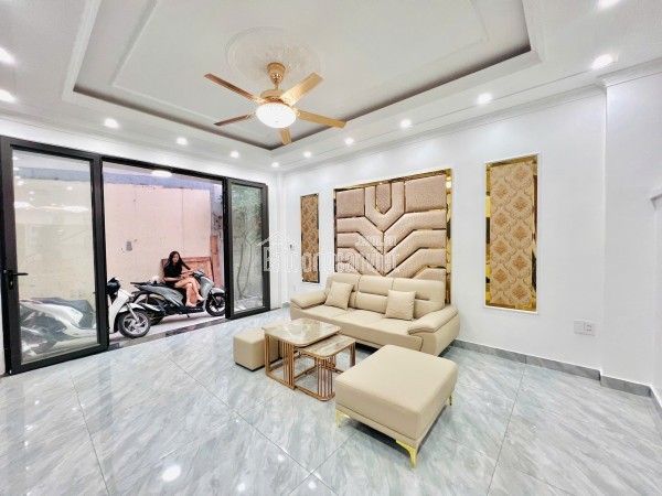 Bán Đất Tặng Nhà Cấp 4 Tại Phố Lê Lợi – Ngô Quyền, Hải Phòng – Ngõ Ô Tô Tránh – Vị Trí Trung Tâm