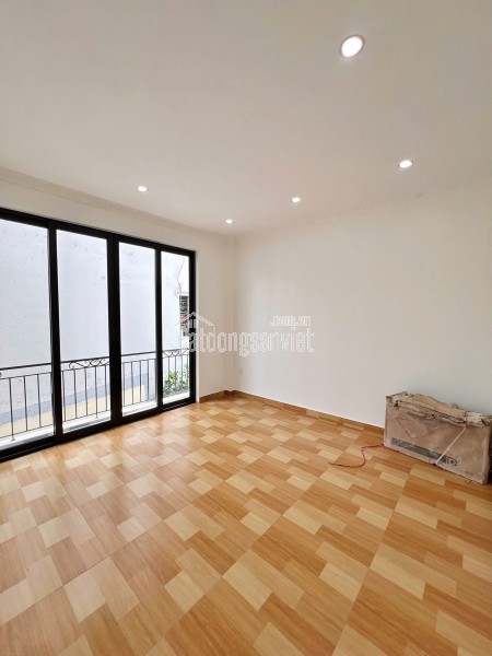 Bán Đất Tặng Nhà Cấp 4 Tại Phố Lê Lợi – Ngô Quyền, Hải Phòng – Ngõ Ô Tô Tránh – Vị Trí Trung Tâm