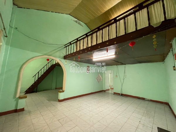 CẦN BÁN NHÀ MẶT TIỀN  Diện tích: 102m²  Giá bán: 11.8 tỷ (có thương lượng) mọi thông tin chi tiết