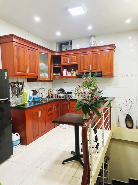 CHO NỮ THUÊ PHÒNG ĐẸP 32m² – QUẬN LONG BIÊN – FULL ĐỒ Ở NGAY