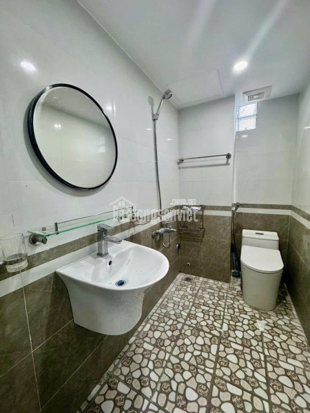 Bán nhà Cổ Linh 40m 6 tầng thang máy MT4.5m ô tô hơn 11 tỷ