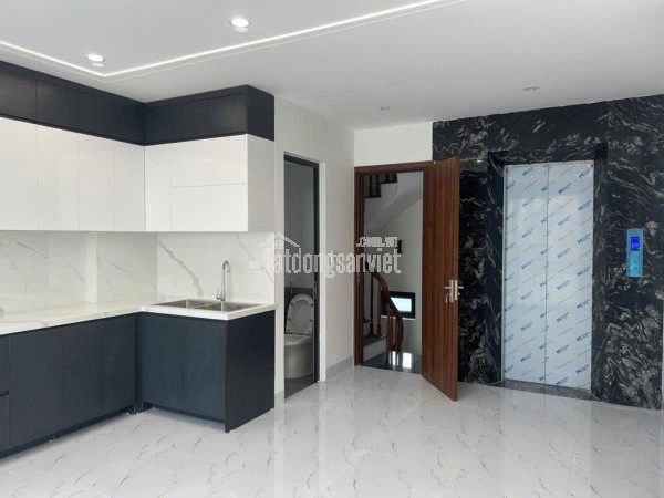 Bán nhà Cổ Linh 40m 6 tầng thang máy MT4.5m ô tô hơn 11 tỷ