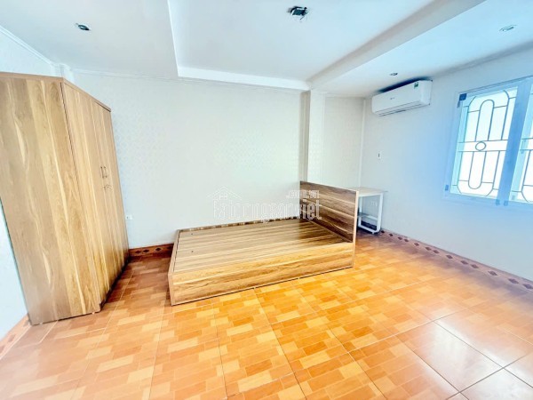 Cho thuê nhà ngõ 92 Thanh Nhàn, 27m² x 5 tầng, 3 ngủ, 10 Triệu