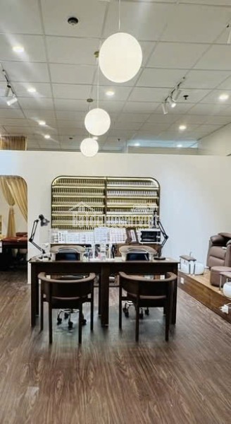 SANG GẤP TIỆM NAIL TẠI THE RAINBOW VINHOMES QUẬN 9 , LONG THẠNH MỸ