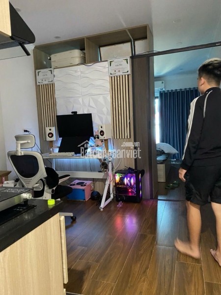 Ô TÔ LÙI CỬA - THOÁNG TRƯỚC SAU - CÁCH PHỐ 10M - 6 TẦNG THANG MÁY - 8 PHÒNG VÍP - 500 TRIỆU/1Năm