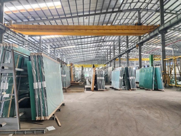 XT670 cho thuê xưởng sản xuất, có sẵn PC vách tường, giao thông thuận lợi