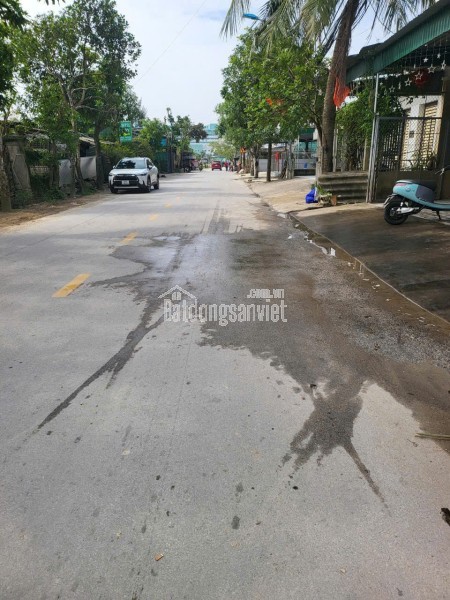 Bán lô 228m2 mặt đường Hồ Tông Thốc, gần Bệnh Viện Ba Lan, TP Vinh