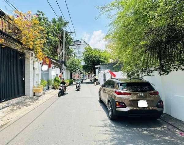 Nhà HXH Đường Nguyễn Duy Dương Quận 10 Phường 4 Cũ.