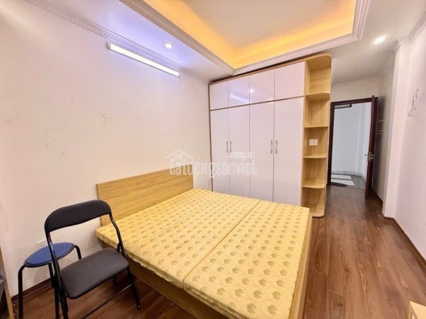 Bán nhà đẹp Ngọc Thụy hàng xóm phố cổ- Dân xây- Full NT- 40m 5 tầng nhỉnh 6 ty(TL)