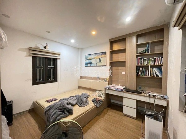 Bán nhà đẹp Ngọc Thụy hàng xóm phố cổ- Dân xây- Full NT- 40m 5 tầng nhỉnh 6 ty(TL)