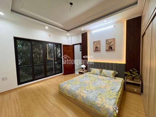 Bán nhà đẹp Ngọc Thụy hàng xóm phố cổ- Dân xây- Full NT- 40m 5 tầng nhỉnh 6 ty(TL)