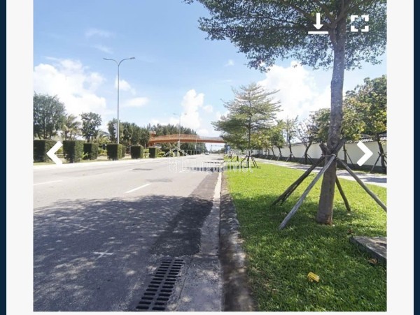 + Nhà mặt tiền kinh doanh Hoà Xuân, lô 3 đường võ chí công, nằm giữa đoạn cầu nguyễn tri phương và