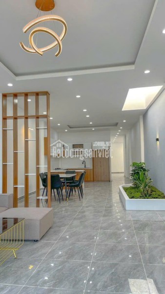 Gia đình cần bán căn nhà cấp 4 mới xây, nằm sau Văn Miếu Trấn Biên, vị trí thuận tiện di chuyển về