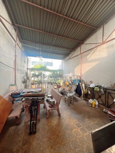 T1717 🔥 Giảm 100tr! sát Vòng Xoay An Sương, SHR, HXT, 3 tầng, 3.8x23m, 7.x tỷ