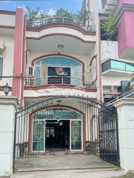 T1717 🔥 Giảm 100tr! sát Vòng Xoay An Sương, SHR, HXT, 3 tầng, 3.8x23m, 7.x tỷ