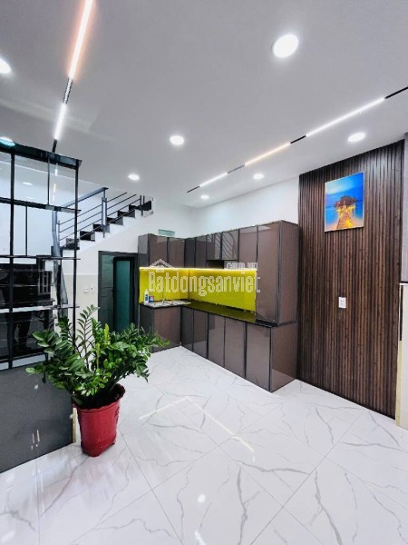 NHÀ NHỎ 3 TẦNG – SÁT TẠ QUANG BỬU – SỔ HỒNG -2.650TR - KHÔNG HUY HOẠCH