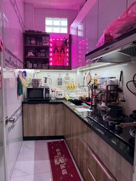 Nhà đẹp. Bình Tiên. Hẻm xe hơi 1 trục thẳng. Thuận tiện ra Hậu Giang , Đại lộ Võ Văn Kiệt, gần