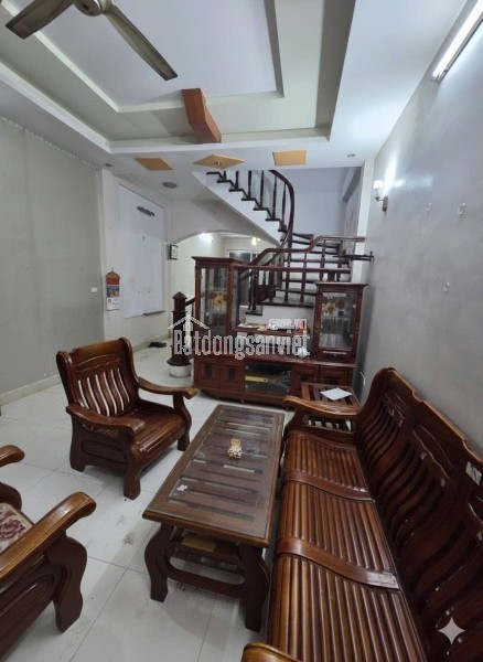 Bán khách sạn mặt phố Lương Ngọc Quyến, 80m2, 5 tầng, mặt tiền 5.4m, 77.8 tỷ, cho thuê 120tr/tháng