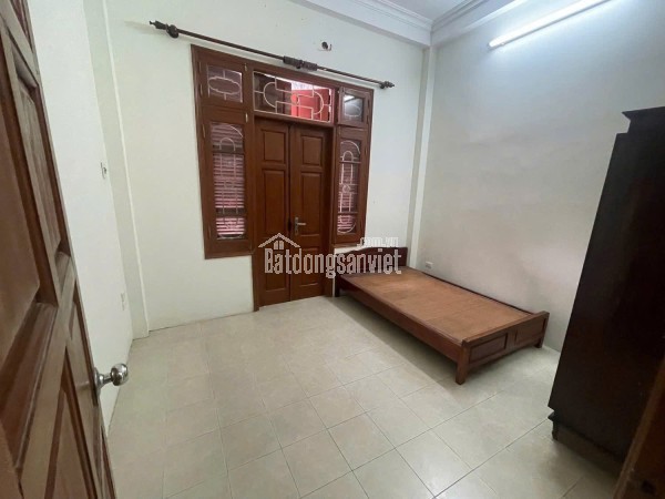 Cho thuê nhà ngõ 198 Dương Văn Bé 53m2 x 3.5 tầng, 13 triệu