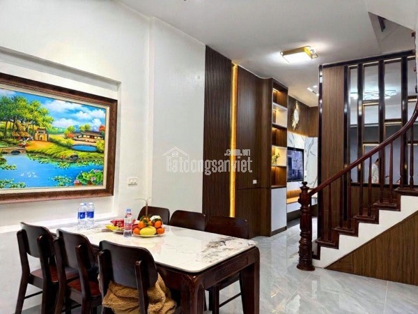 bán nhà đội cấn 45m xMT 4,5m 8,8 tỷ gần phố,dân xây