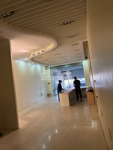 CHO THUÊ TẦNG 1 LÀM CỬA HÀNG, VĂN PHÒNG, KINH DOANH, GIÁ 35-50 TRIỆU