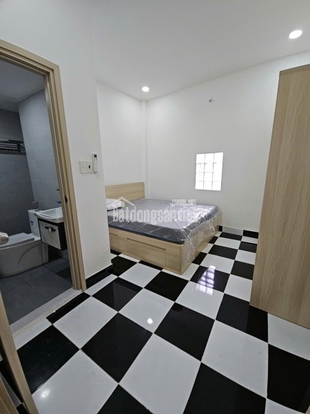 Sát mặt tiền Q7 

Tân thuận 

Ngang 4.5 dài 12 

3 TẤM CÓ 5 TỎI ĐÚC BÊ TÔNG MỚI