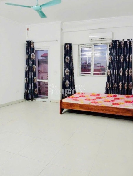 NHÀ ĐẸP - GIÁ TỐT - Vị Trí Đắc Địa Tại Lê Mật, Phường Việt Hưng, Hà Nội