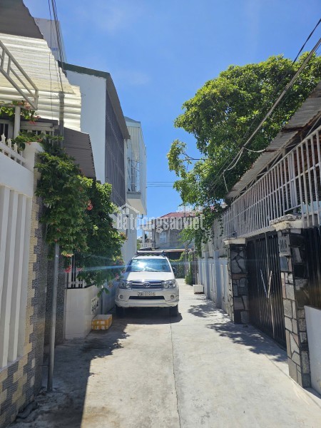 BÁN NHÀ VỊ TRÍ ĐẮC ĐỊA 4 TẦNG ĐƯỜNG BẠCH ĐẰNG- P. NHA TRANG