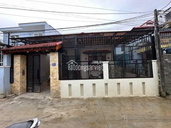 BÁN NHÀ VỊ TRÍ ĐẮC ĐỊA 4 TẦNG ĐƯỜNG BẠCH ĐẰNG- P. NHA TRANG