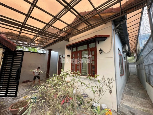 BÁN NHÀ VỊ TRÍ ĐẮC ĐỊA 4 TẦNG ĐƯỜNG BẠCH ĐẰNG- P. NHA TRANG